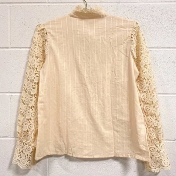 VICTORIAN BEAUTY Crochet Lace Mock Neck Pearl Button Down Blouse NEW - Picture 5 of 11